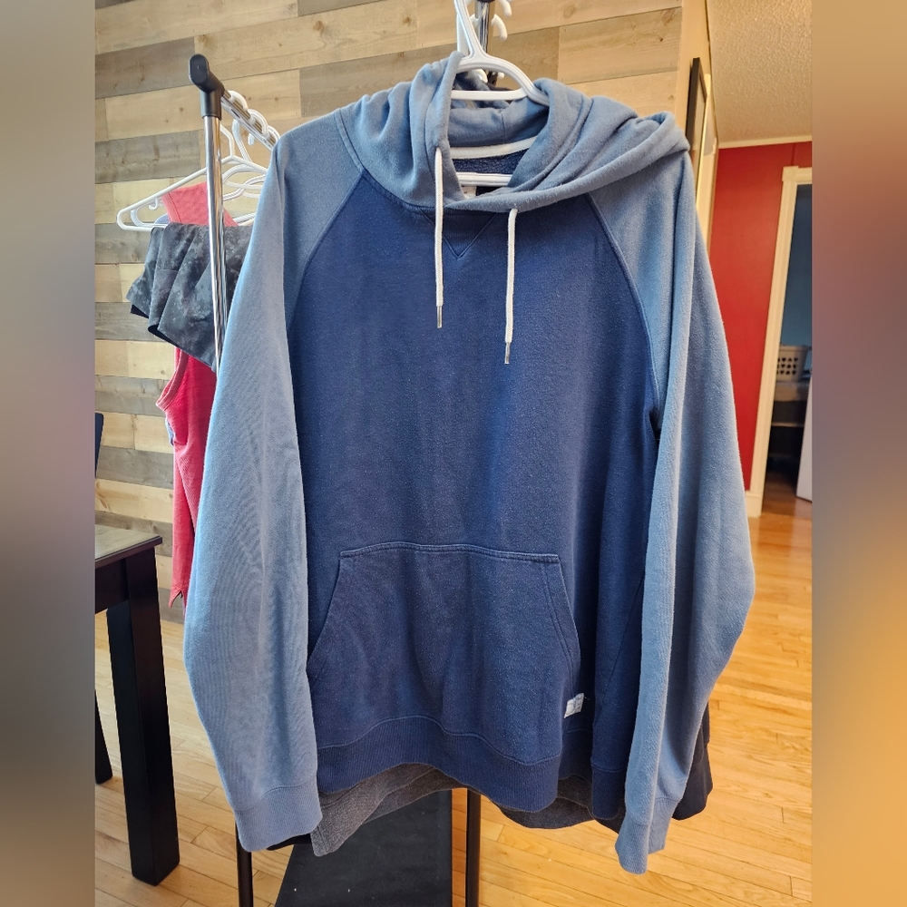 DC - Men's Varsity Raglan Hoodie